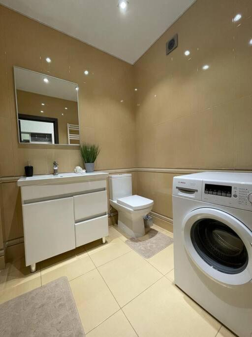Sky House Premium Apartment In City Center Kişinev Dış mekan fotoğraf